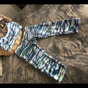 Zella cropped pants and sports bra “L”
